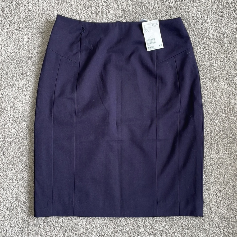 NWT H&M Navy Skirt - Size 6